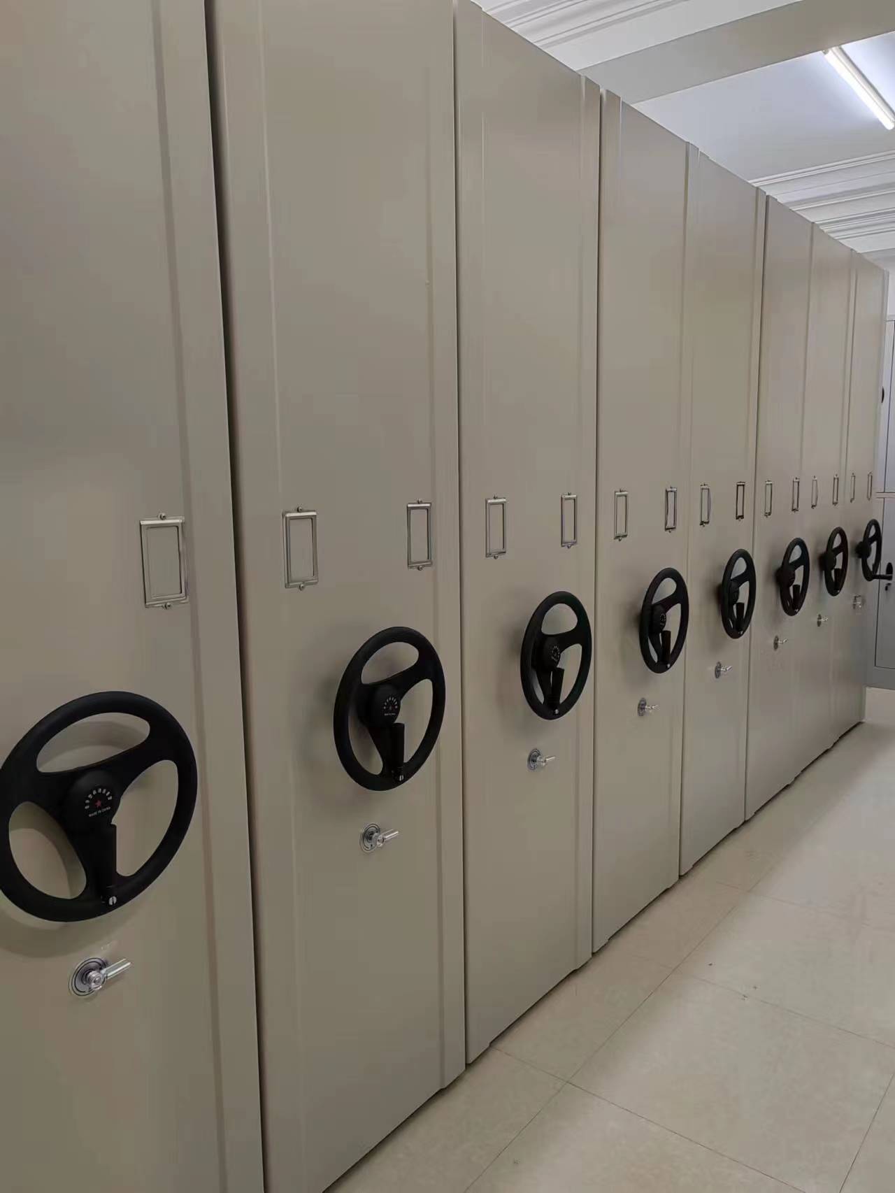 
                                    大連勝利路拓寬改造工程建設有限公司