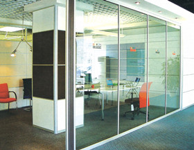 
                                    大連玻璃隔斷