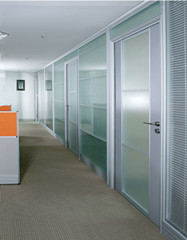 大連玻璃隔斷
大連玻璃隔斷